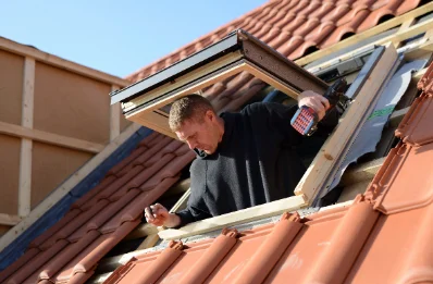 Pose de fenêtres de toit Velux à Henneveux